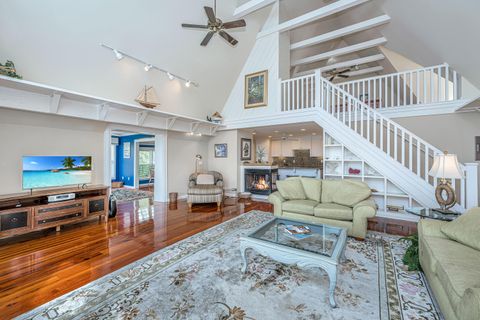 A home in Edisto Island