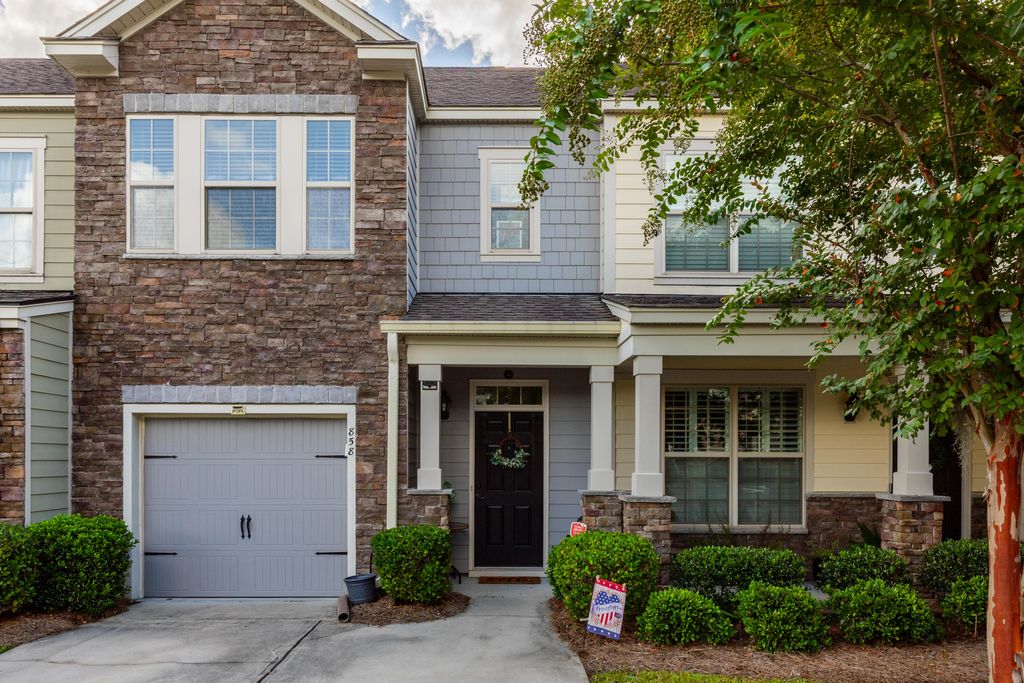 Photo of 858 Bibury Court, Charleston, SC 29414 (MLS # 26000105)