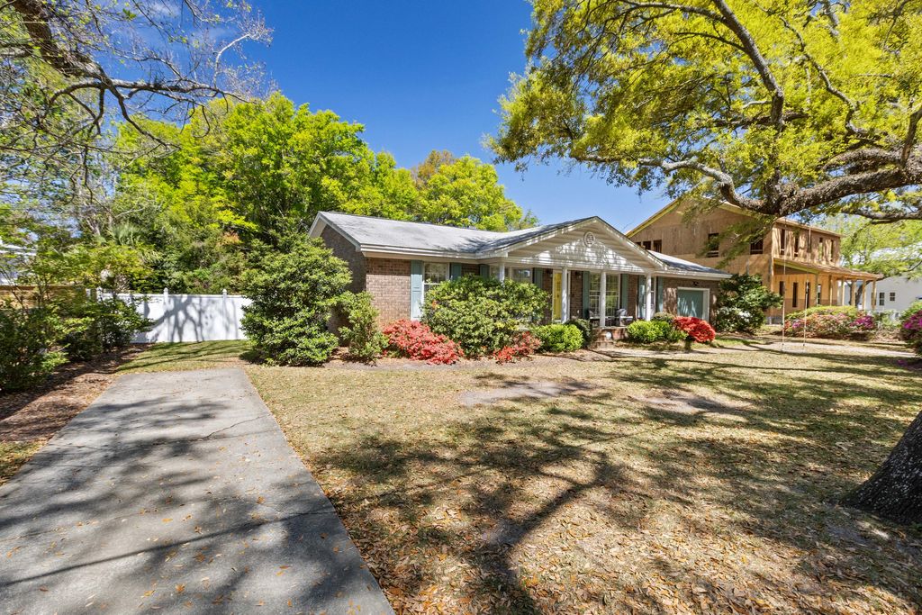 Photo of 810 Mccants Drive #Unit G, Mount Pleasant, SC 29464 (MLS # 26009981)