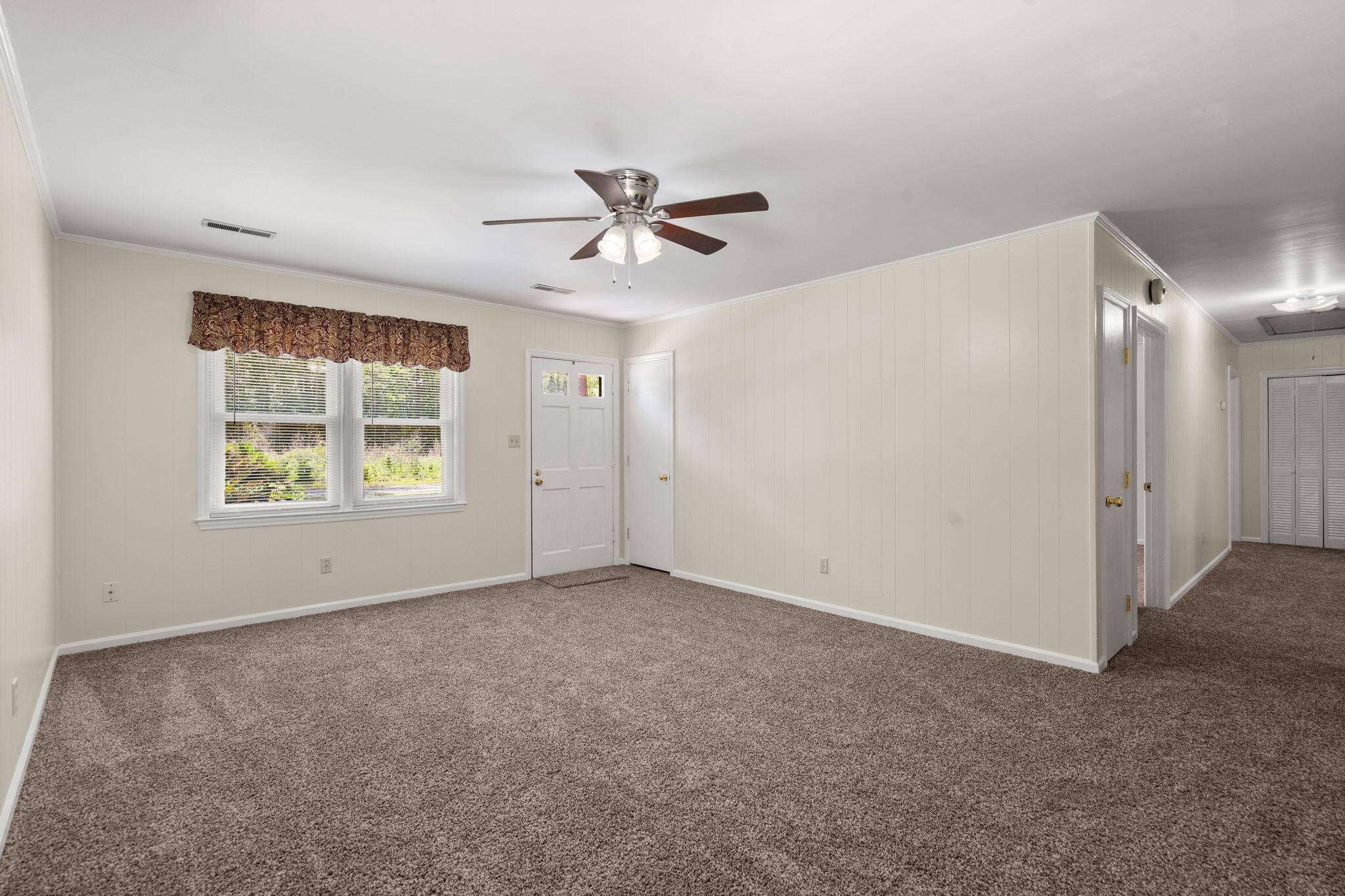 122 Lawrence Road