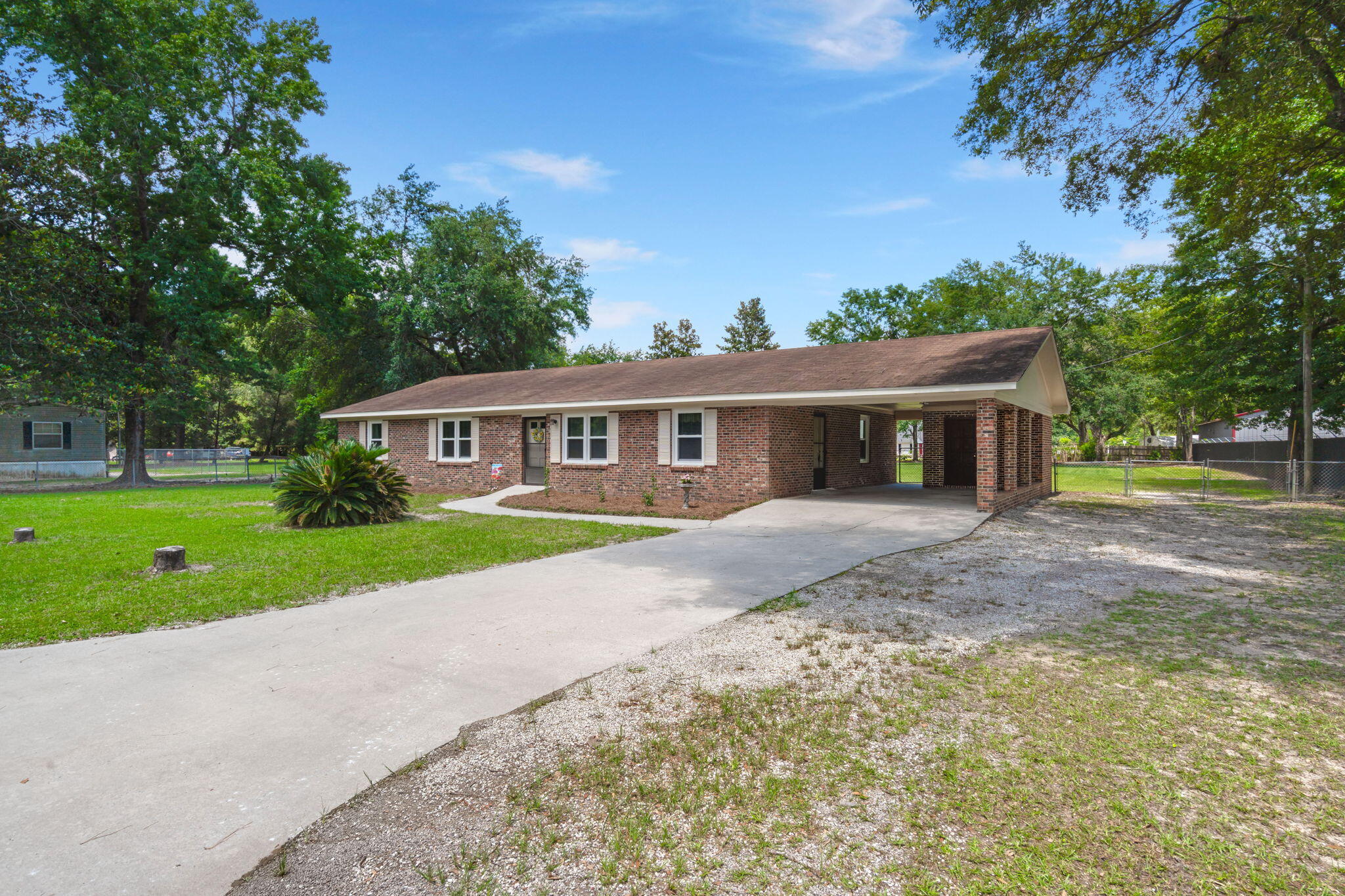 122 Lawrence Road