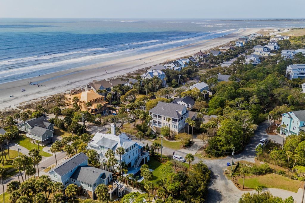 Photo of 720 W Ashley Avenue, Folly Beach, SC 29439 (MLS # 26009432)