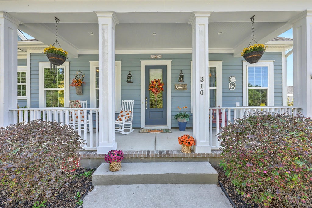 Photo of 310 Woodgate Way, Summerville, SC 29485 (MLS # 26027455)