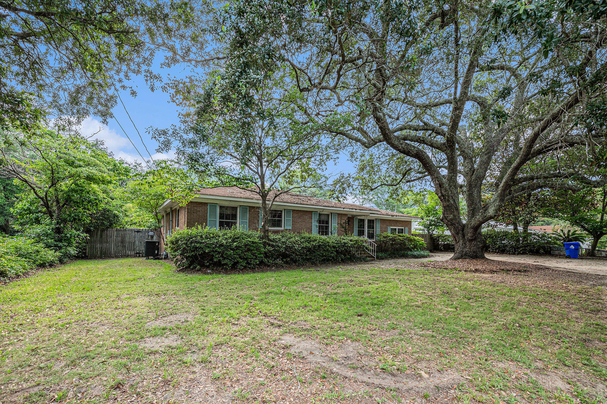 943 Mikell Drive