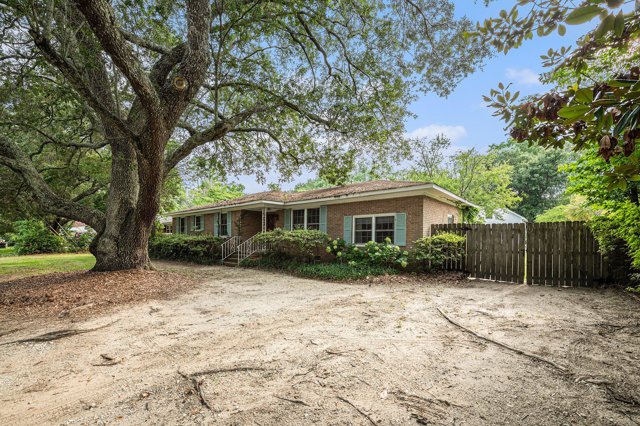 943 Mikell Drive