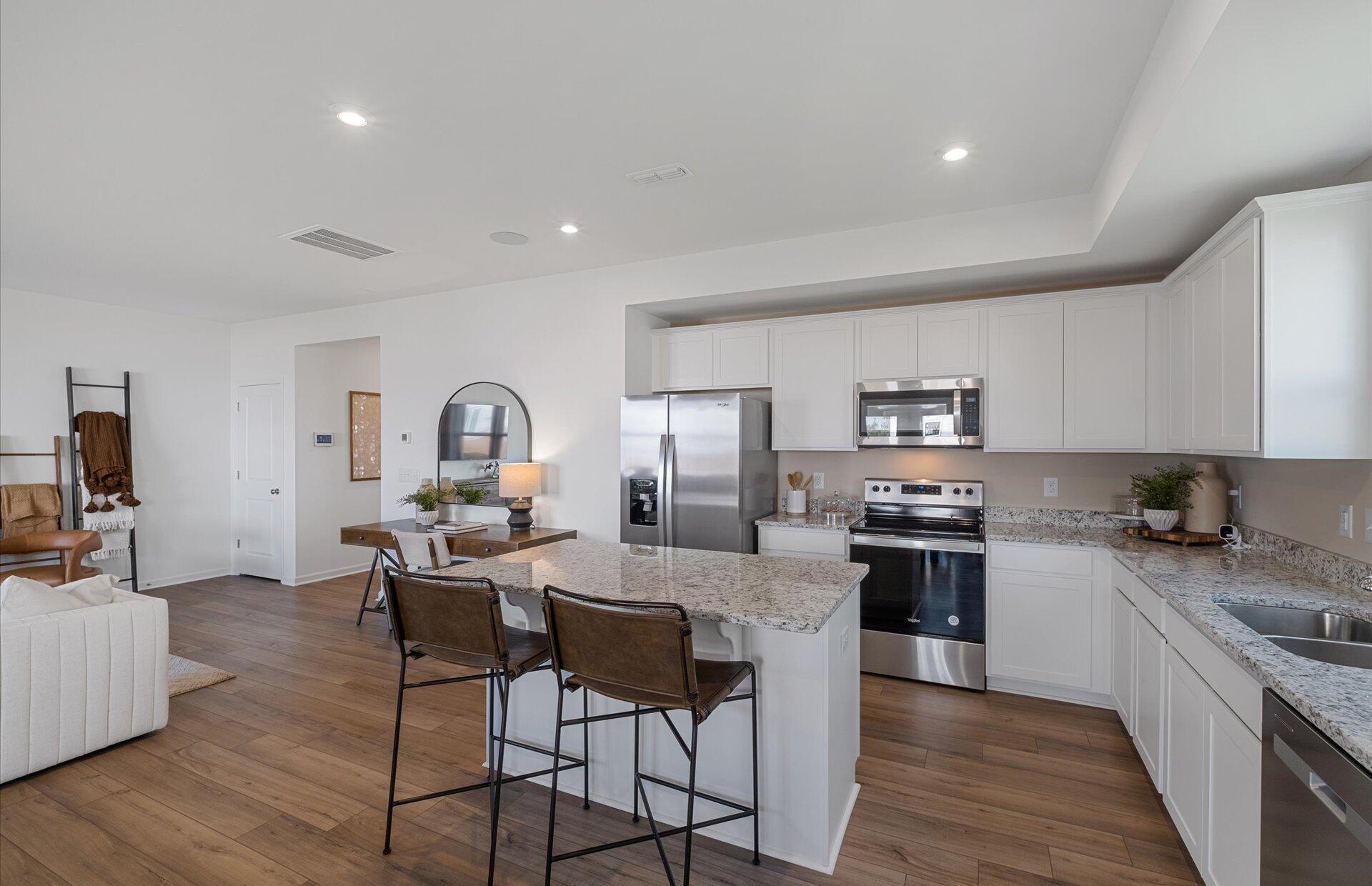 887 Meadowbrook Lane