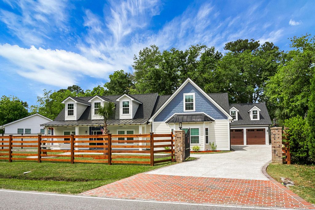 Photo of 3257 Pinewood Drive, Ladson, SC 29456 (MLS # 26011870)