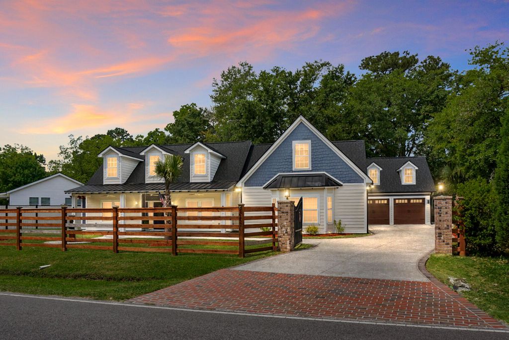 Photo of 3257 Pinewood Drive, Ladson, SC 29456 (MLS # 26011870)