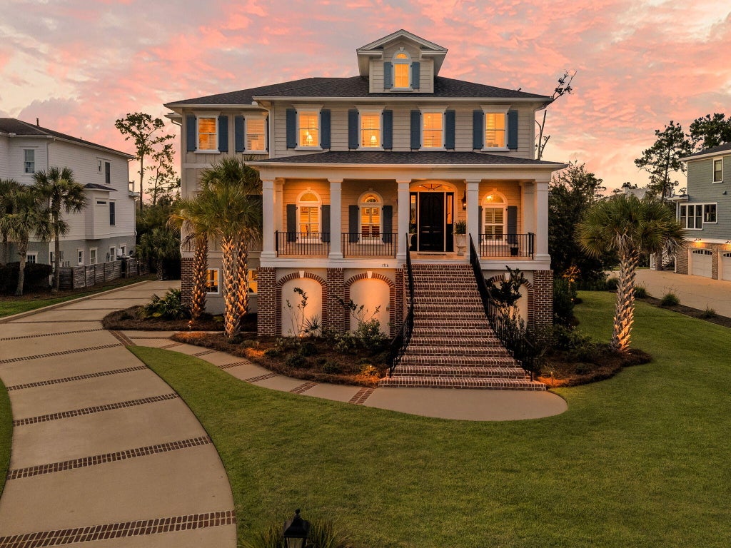 Photo of 1716 Bowline Drive, Mount Pleasant, SC 29466 (MLS # 26019431)