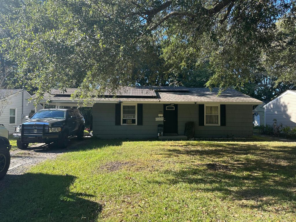 Photo of 1206 Hawthorne Road, Hanahan, SC 29410 (MLS # 25028322)