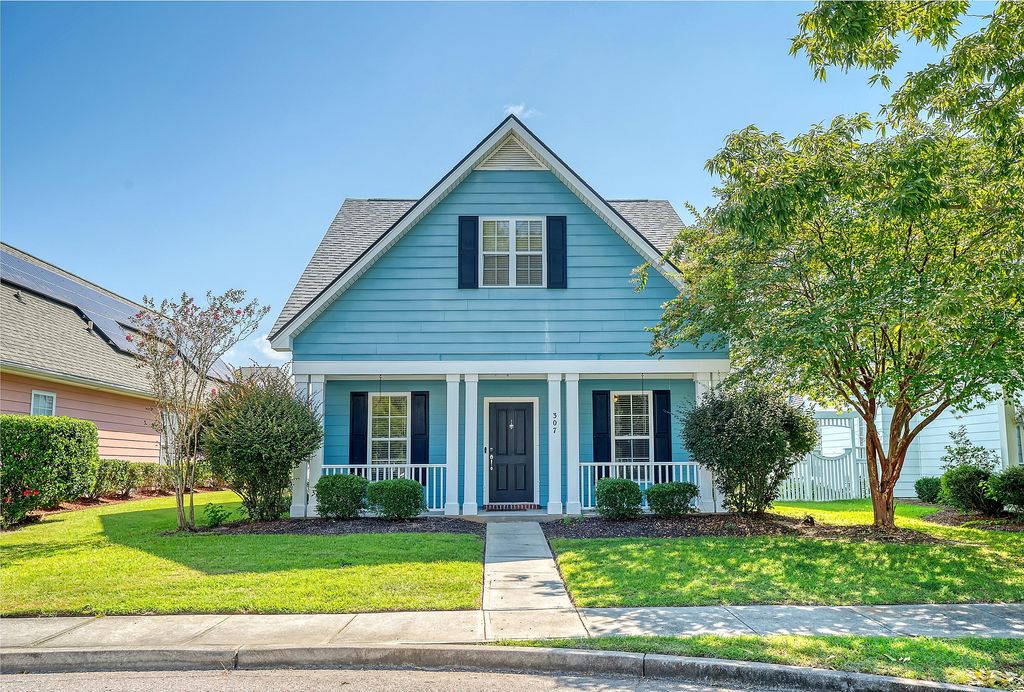 Photo of 307 Pimpernel Street, Summerville, SC 29483 (MLS # 26012236)