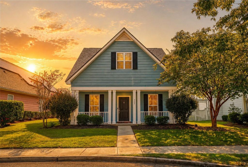 Photo of 307 Pimpernel Street, Summerville, SC 29483 (MLS # 26012236)