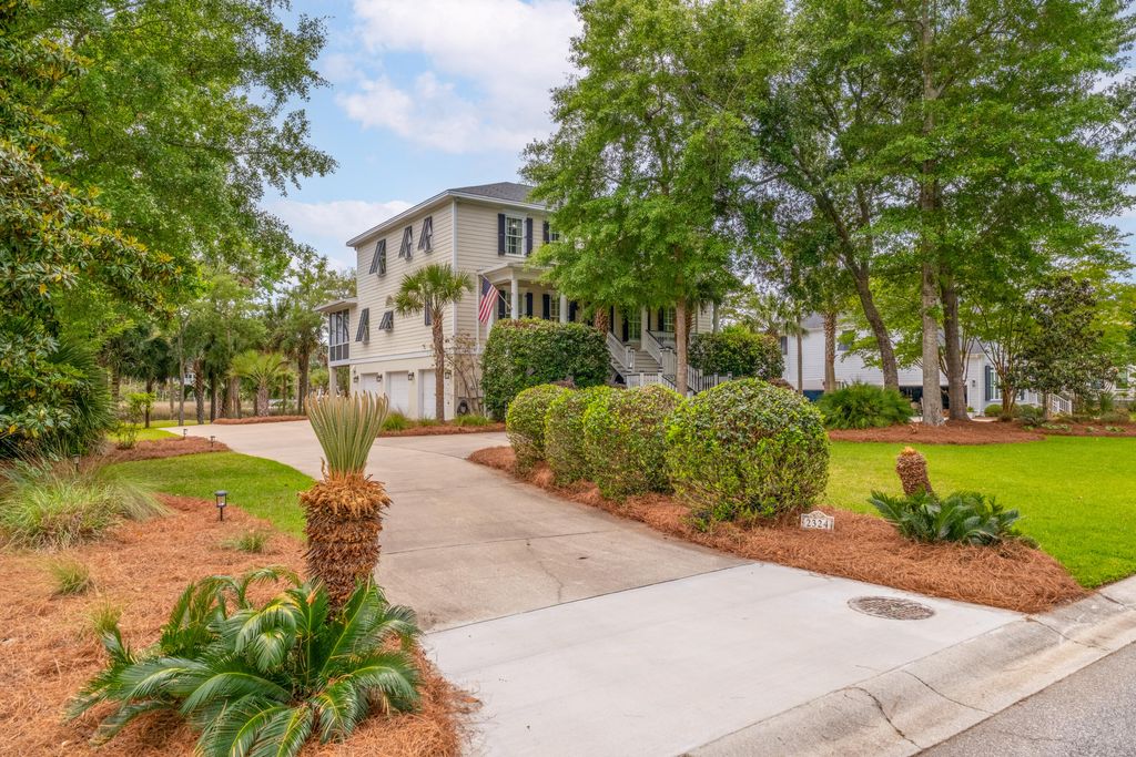 Photo of 2324 Darts Cove Way, Mount Pleasant, SC 29466 (MLS # 26013590)