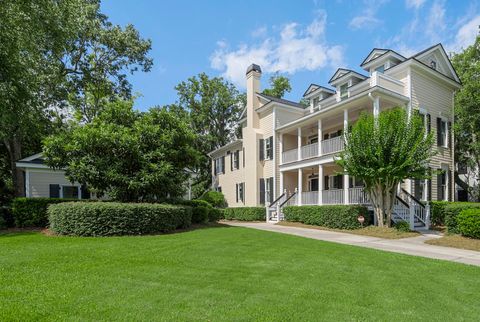 Photo of 578 Island Walk East Walk, Mount Pleasant, SC 29464 (MLS # 25028405) Photo of 578 Island Walk East Walk, Mount Pleasant, SC 29464 (MLS # 25028405)