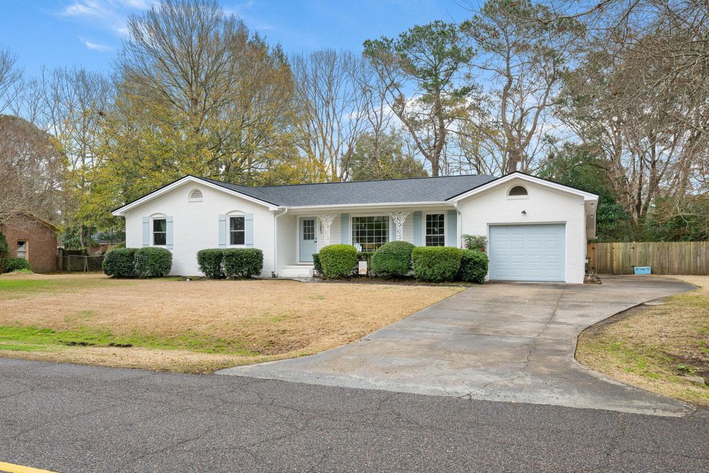 Photo of 1643 Boone Hall Drive, Charleston, SC 29407 (MLS # 26005280)