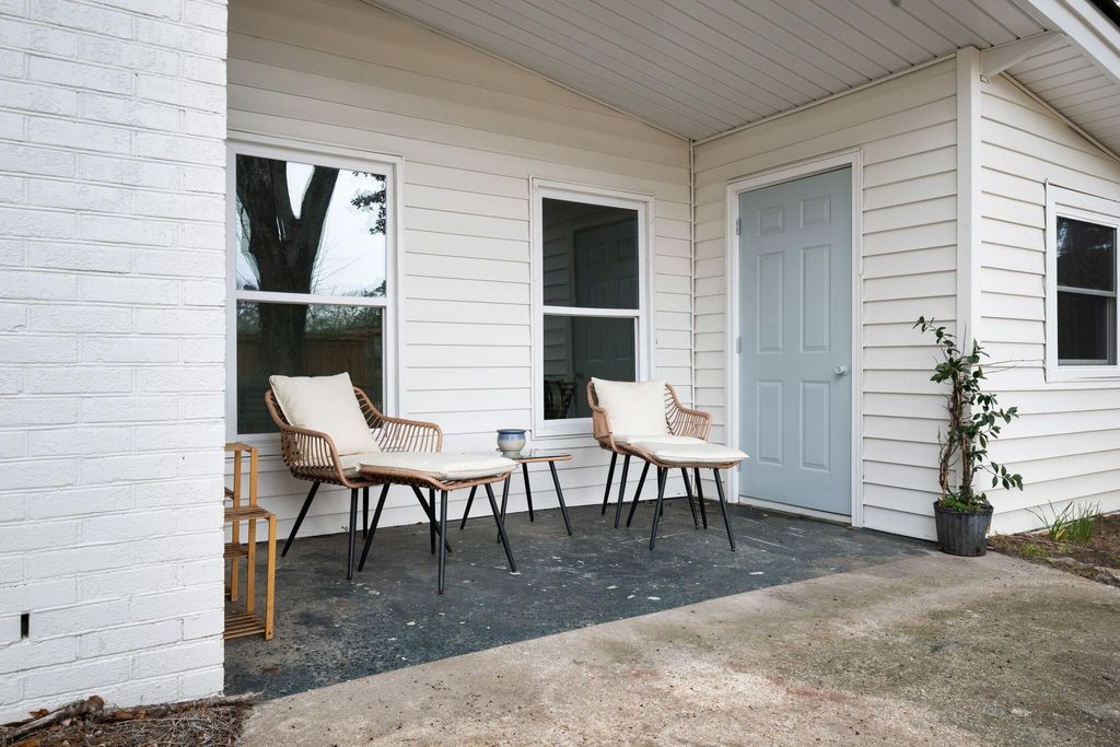 Photo of 1643 Boone Hall Drive, Charleston, SC 29407 (MLS # 26005280)