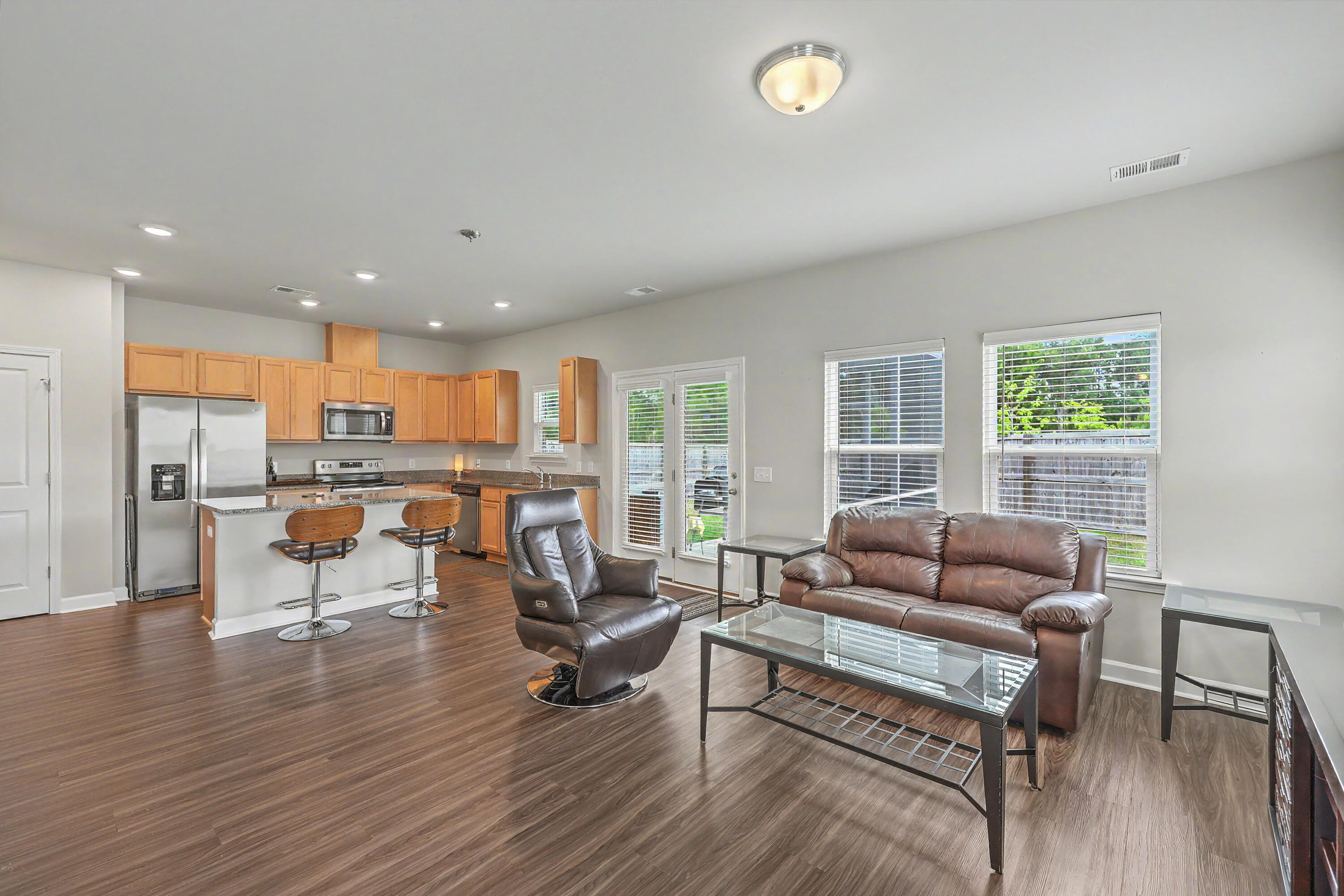 1042 Striped Lane