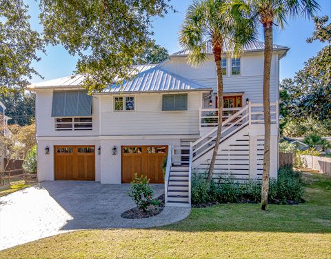Photo of 27 42nd Avenue, Isle of Palms, SC 29451 (MLS # 25022323)