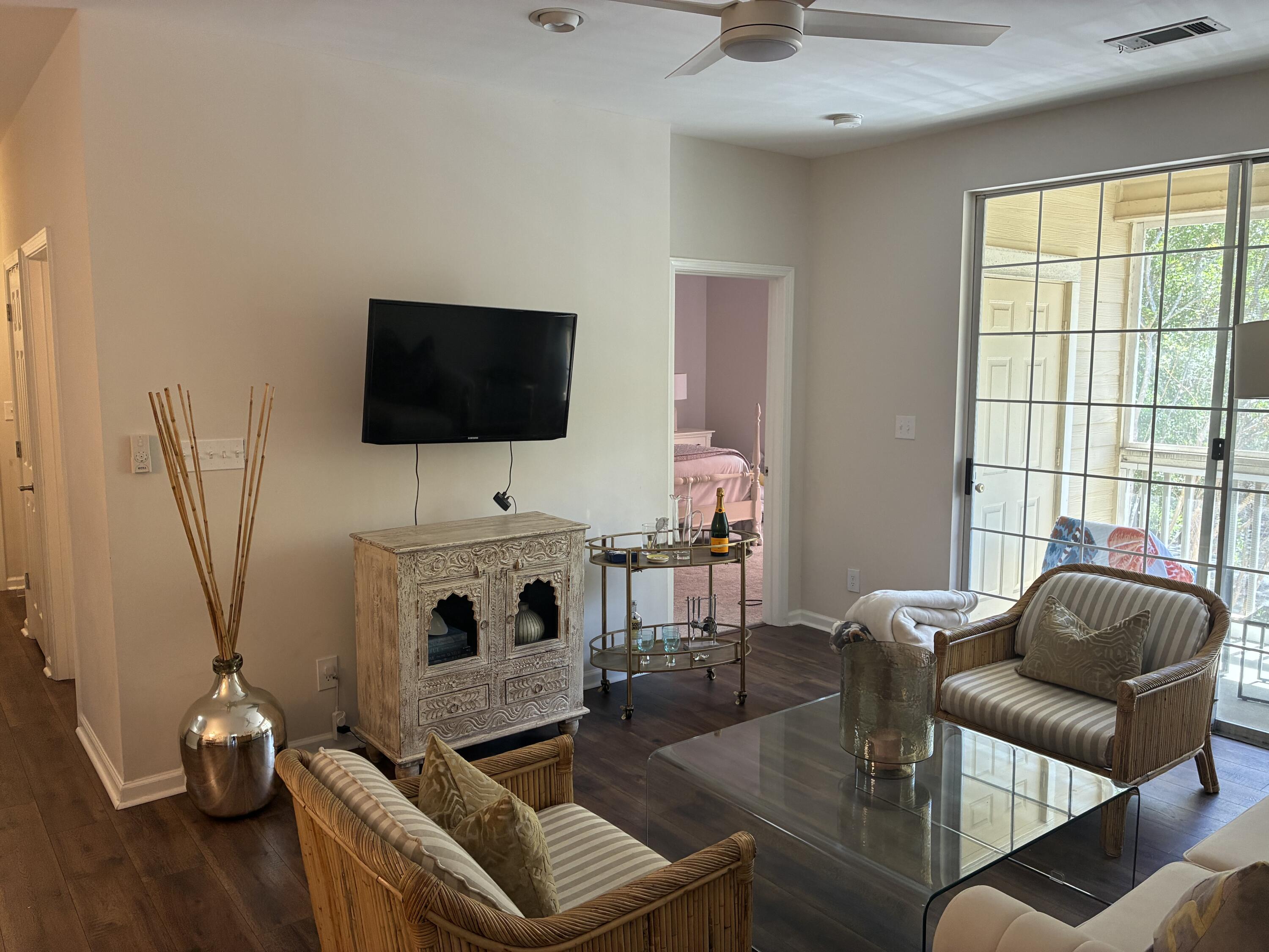 1600 Long Grove Drive Unit 1725