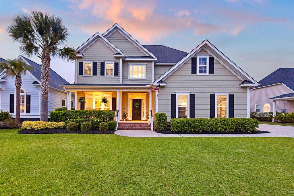 Photo of 1011 Legacy Lane, Summerville, SC 29485 (MLS # 26013891)