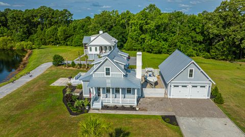 A home in Awendaw