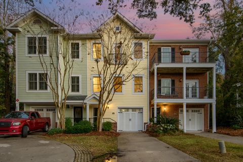 Photo of 105 Winding Creek Court #114-2, Mount Pleasant, SC 29464 (MLS # 25031784)