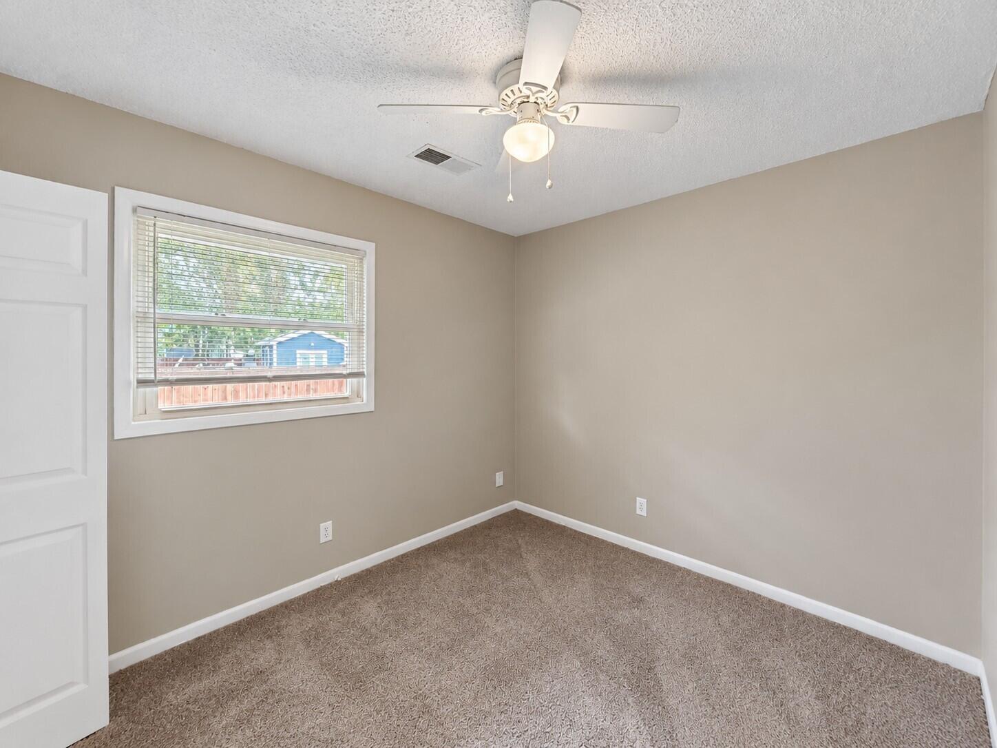 385 Price Street