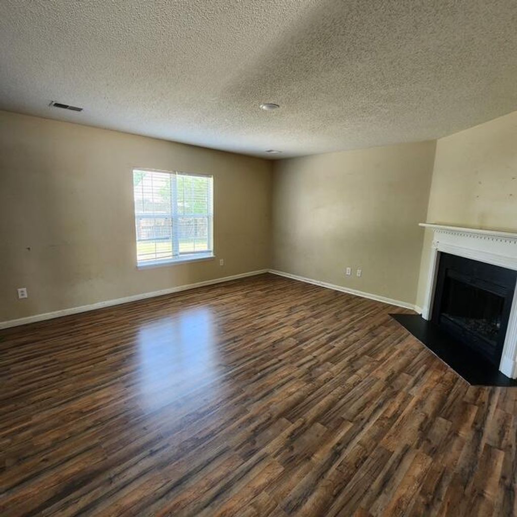 Photo of 103 Lakewood Drive, Summerville, SC 29485 (MLS # 26010140)