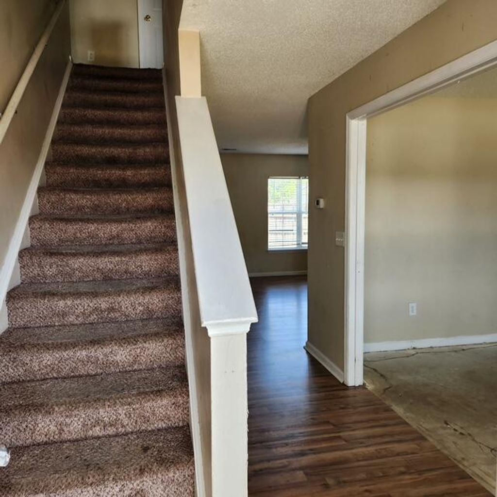 Photo of 103 Lakewood Drive, Summerville, SC 29485 (MLS # 26010140)