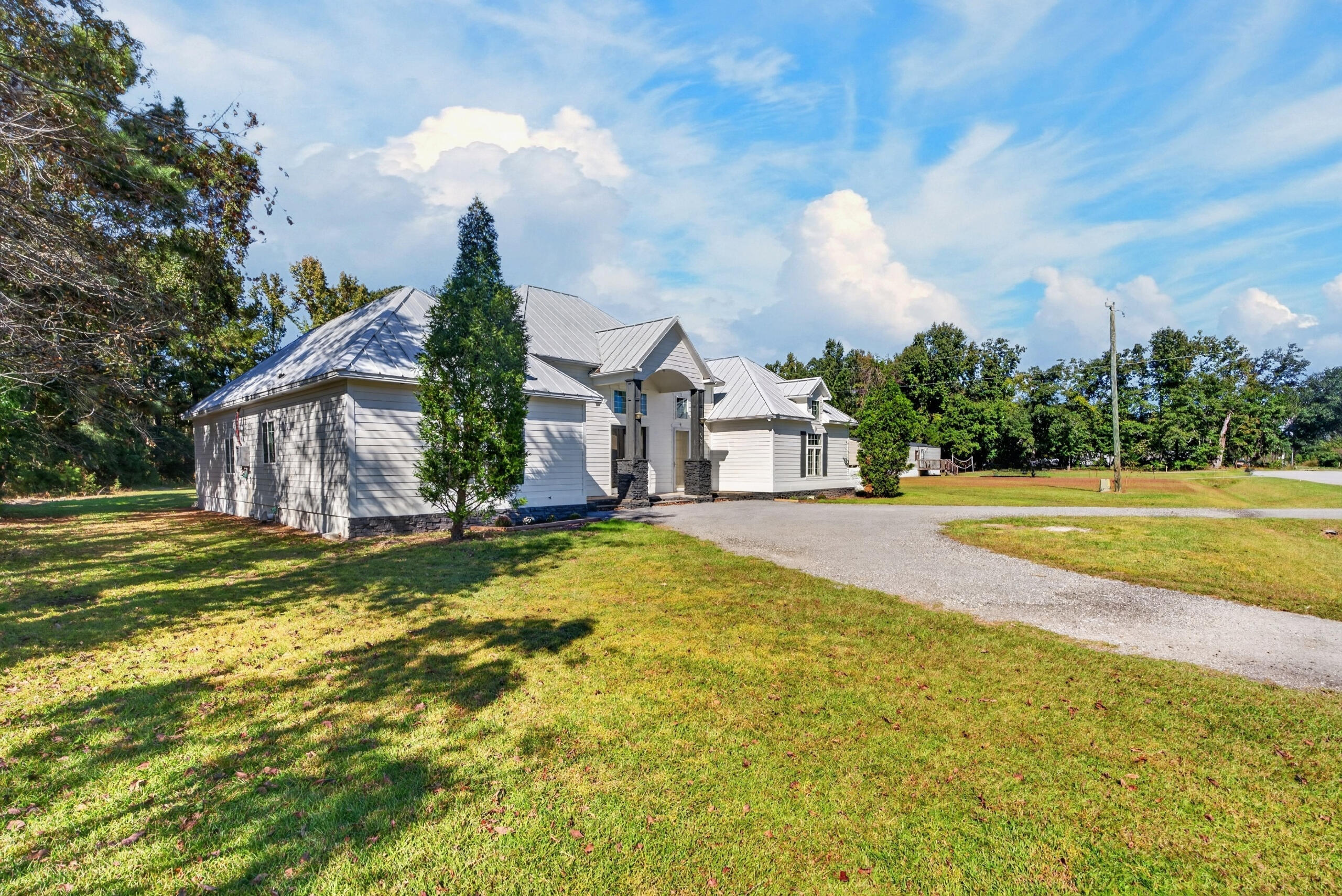 208 Ambassador Avenue
