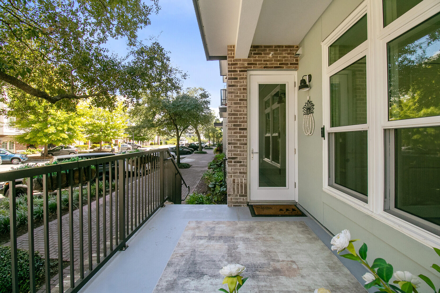 135 Pier View Street 101