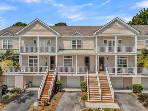 Photo of 202 Garmouth Court, Mount Pleasant, SC 29466 (MLS # 26019843)