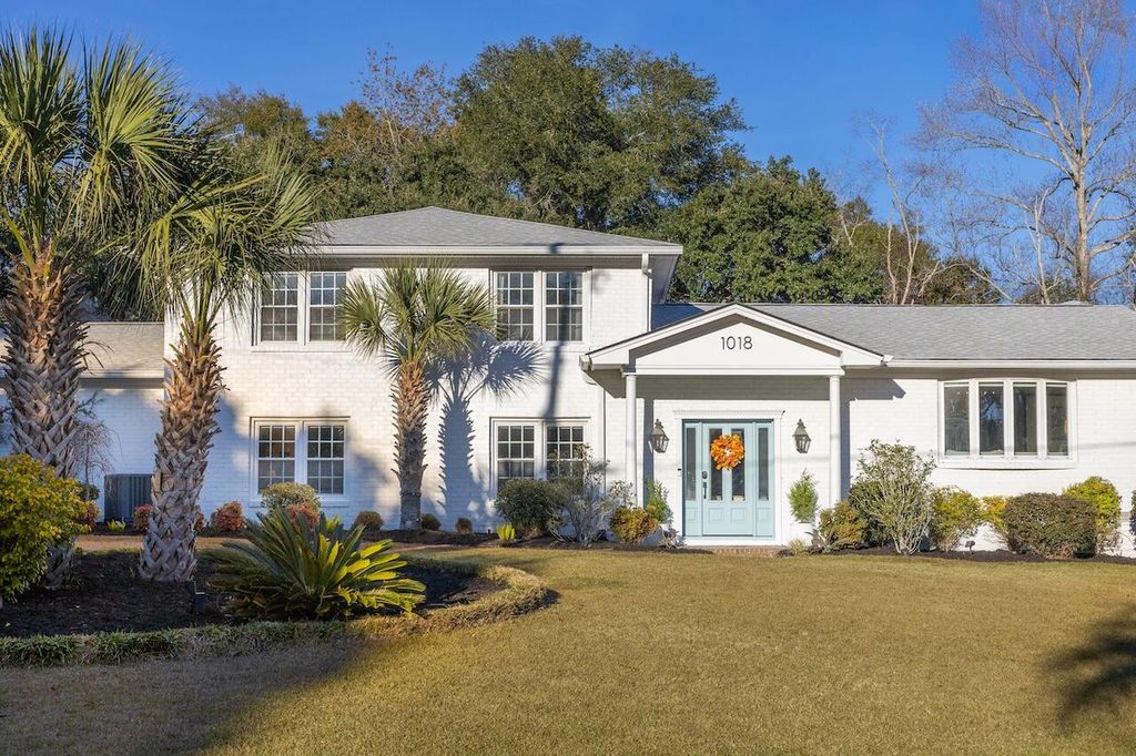 Photo of 1018 Chambers Lane, Mount Pleasant, SC 29464 (MLS # 26009466)