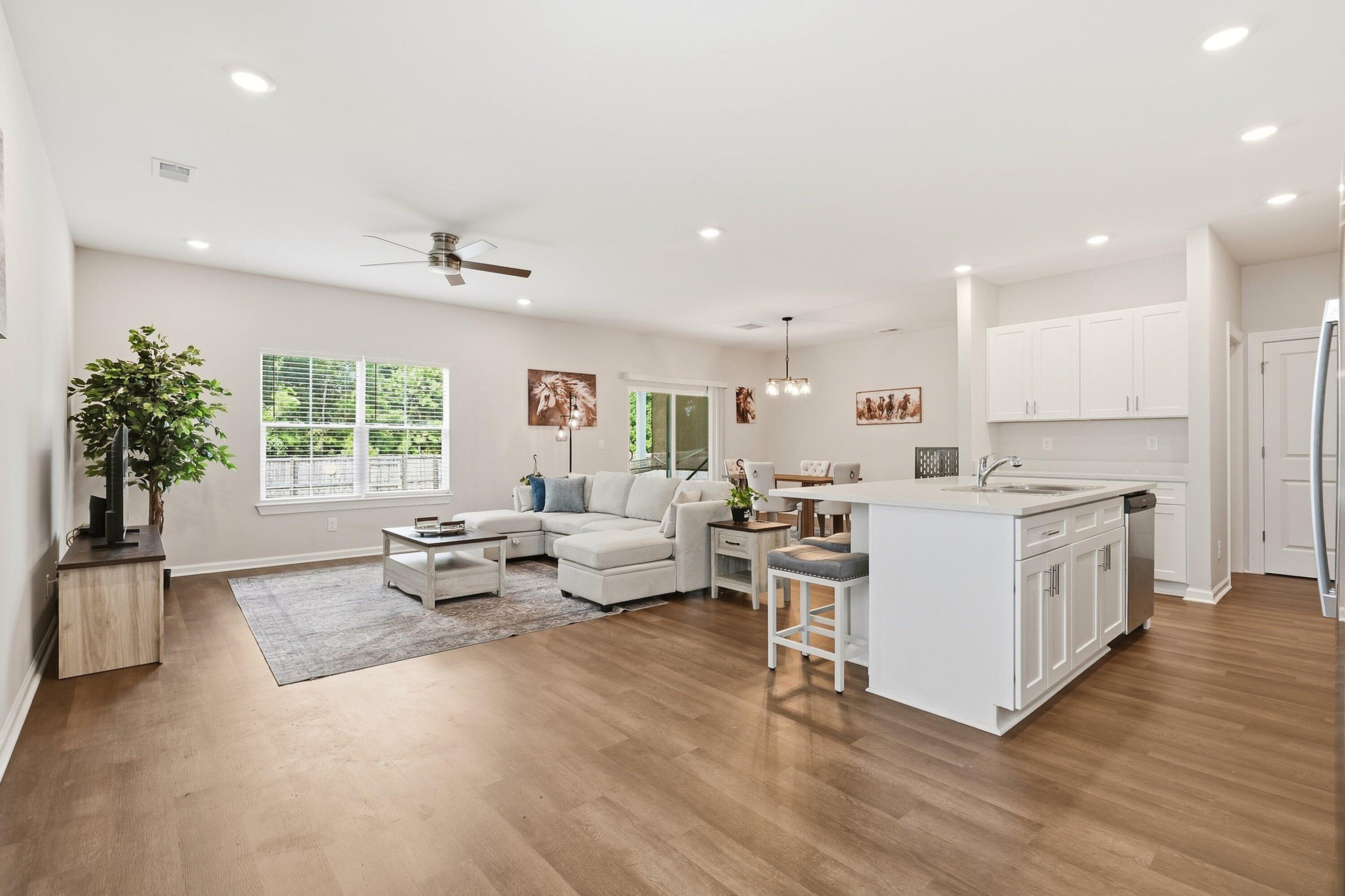241 Parkwood Vista Way