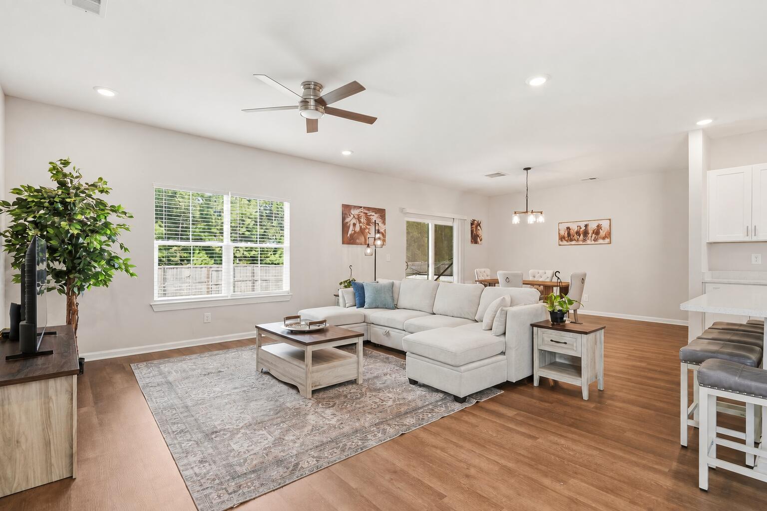 241 Parkwood Vista Way