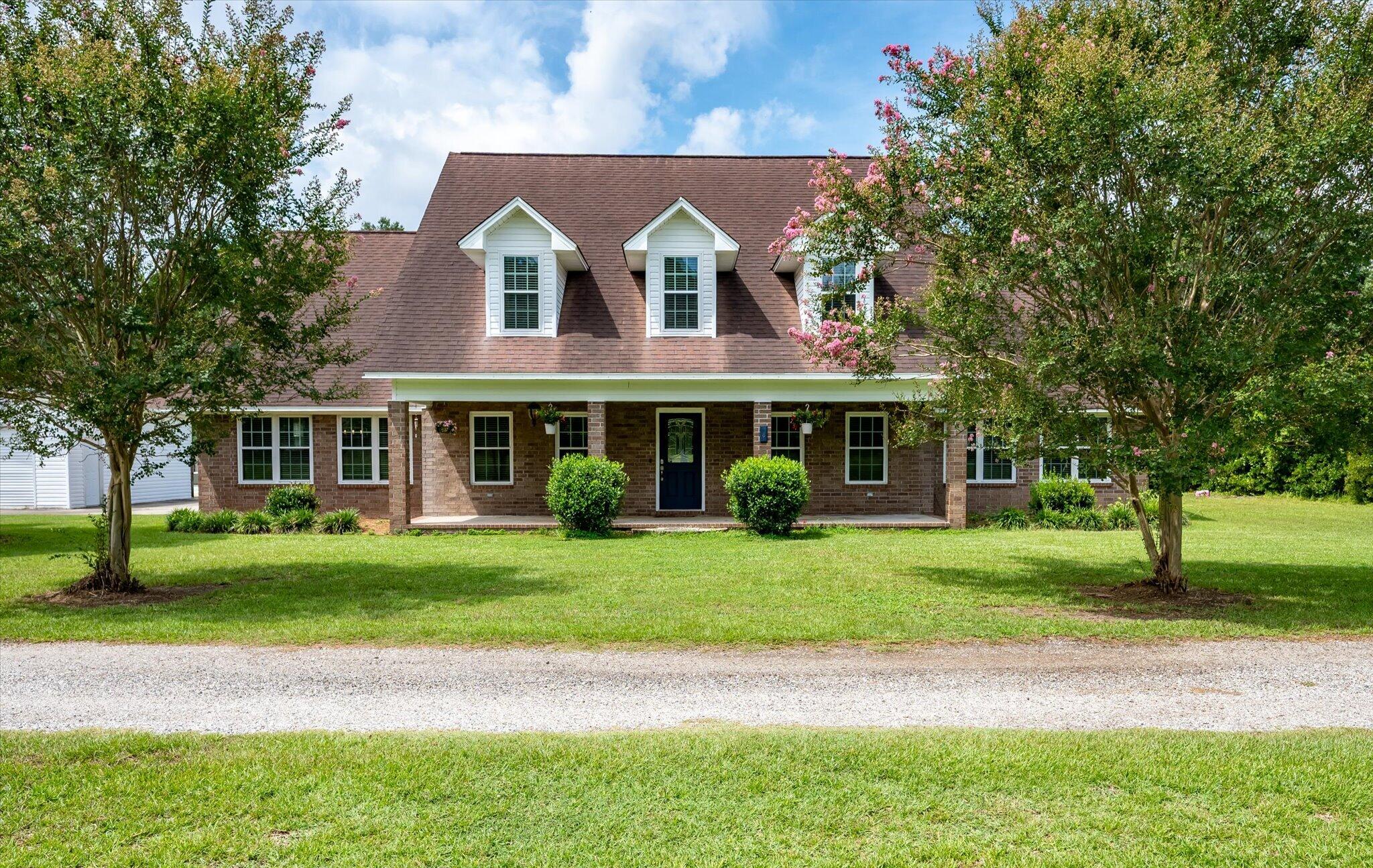 142 Cloverleaf Drive