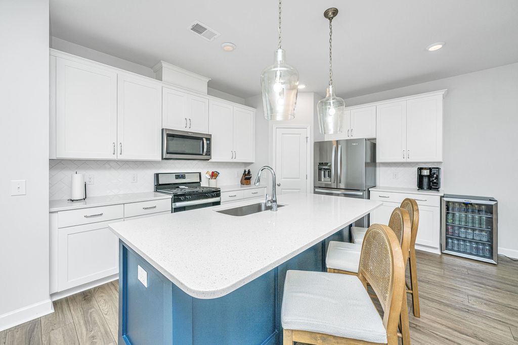 Photo of 412 Carrara Drive, Summerville, SC 29486 (MLS # 26008632)