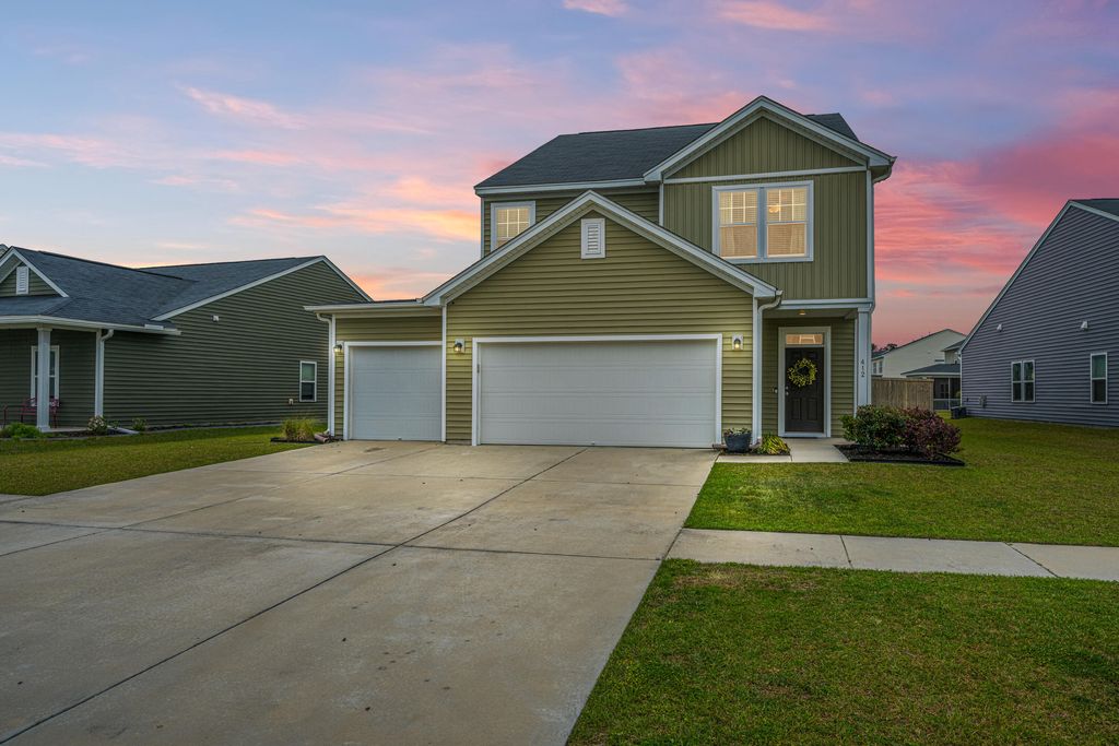 Photo of 412 Carrara Drive, Summerville, SC 29486 (MLS # 26008632)