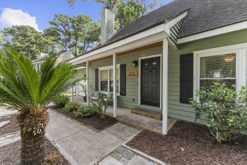 Photo of 2027 Harrietta Court, Mount Pleasant, SC 29464 (MLS # 25027056)