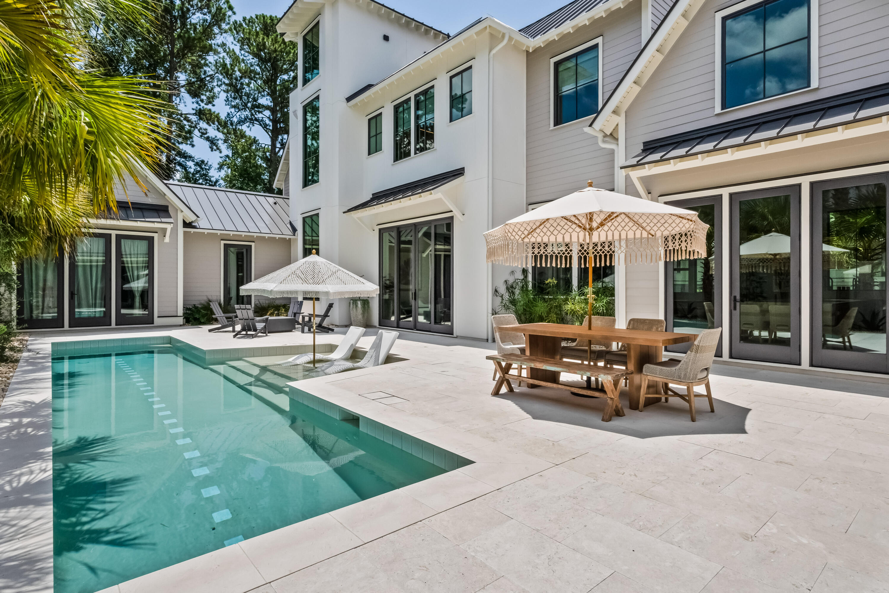 700 Stucco Lane