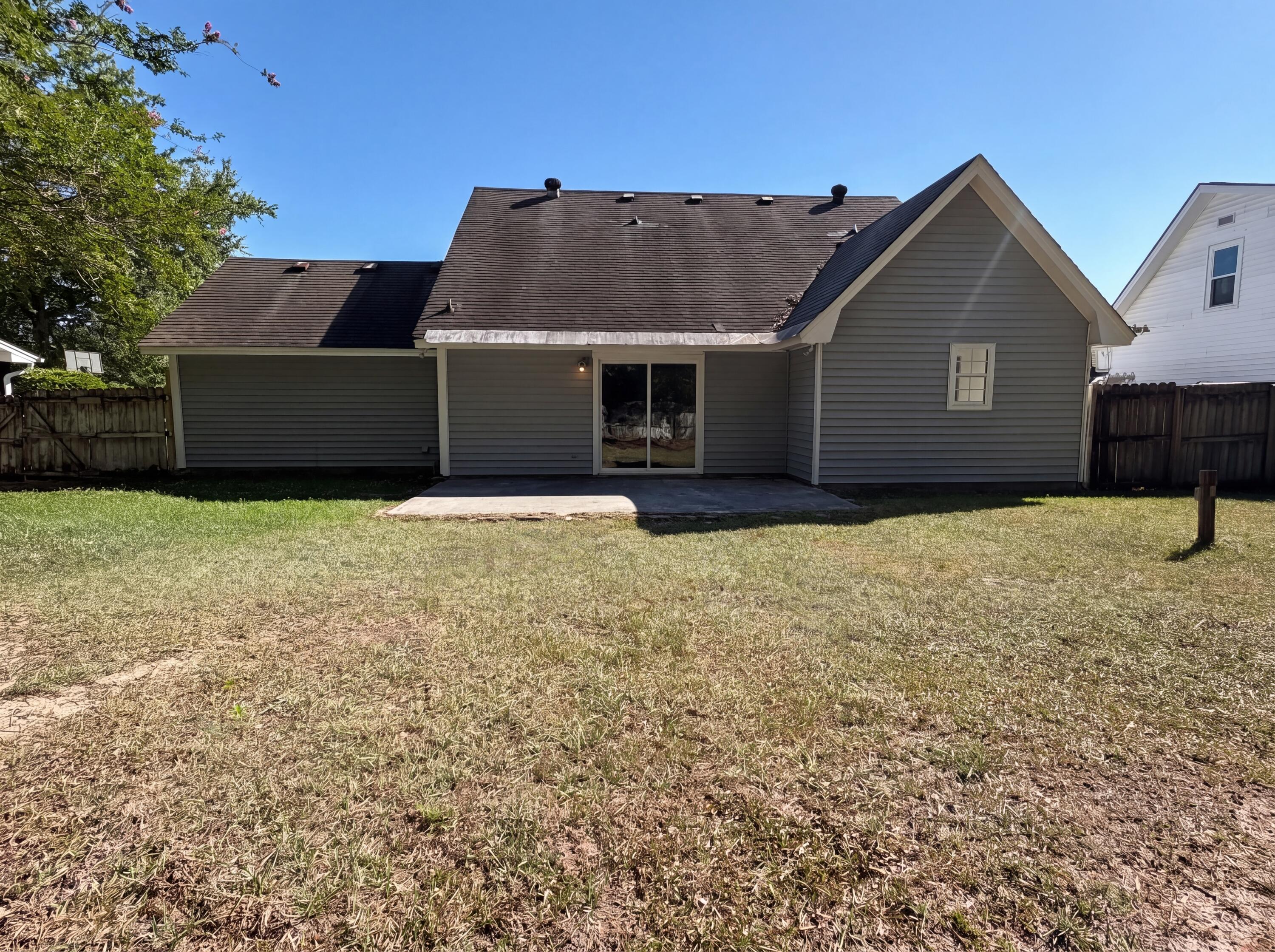 2028 Larson Lane