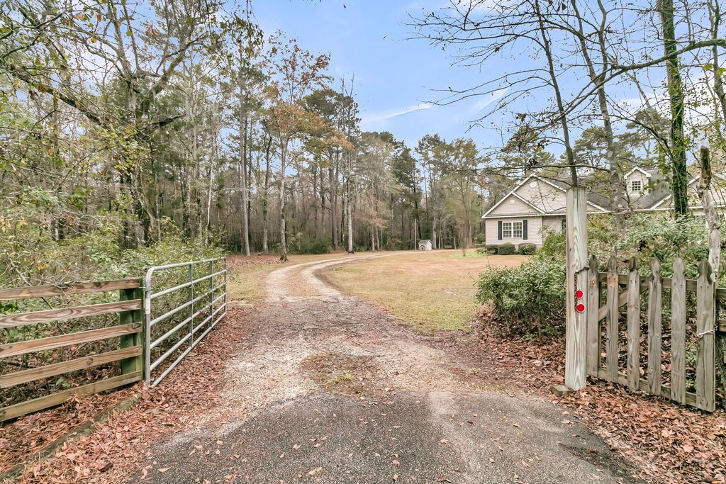 Photo of 334 Shoptaw Road, Holly Hill, SC 29059 (MLS # 25032145)