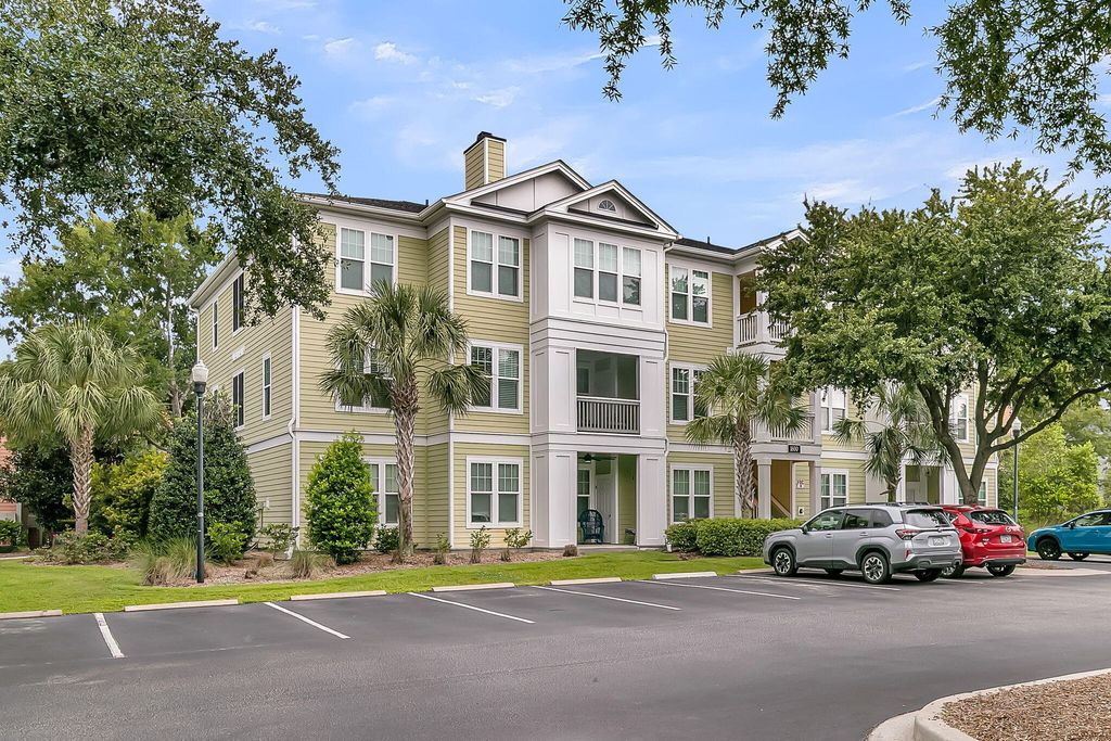 Photo of 1833 Chatelain Way, Mount Pleasant, SC 29464 (MLS # 25023378)