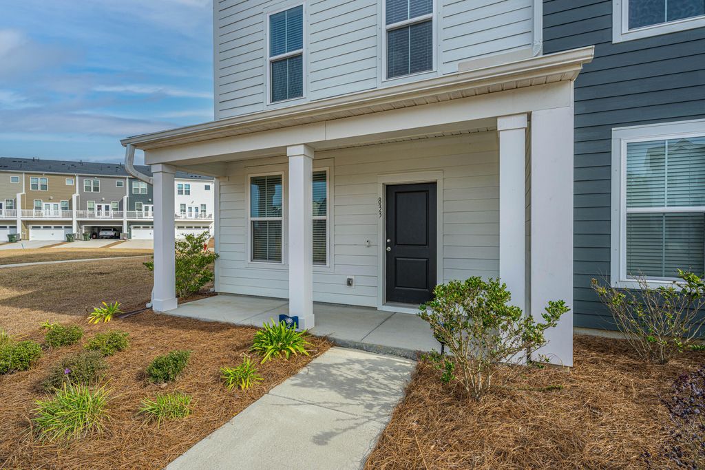 Photo of 833 Recess Point Drive, Moncks Corner, SC 29461 (MLS # 26000600)