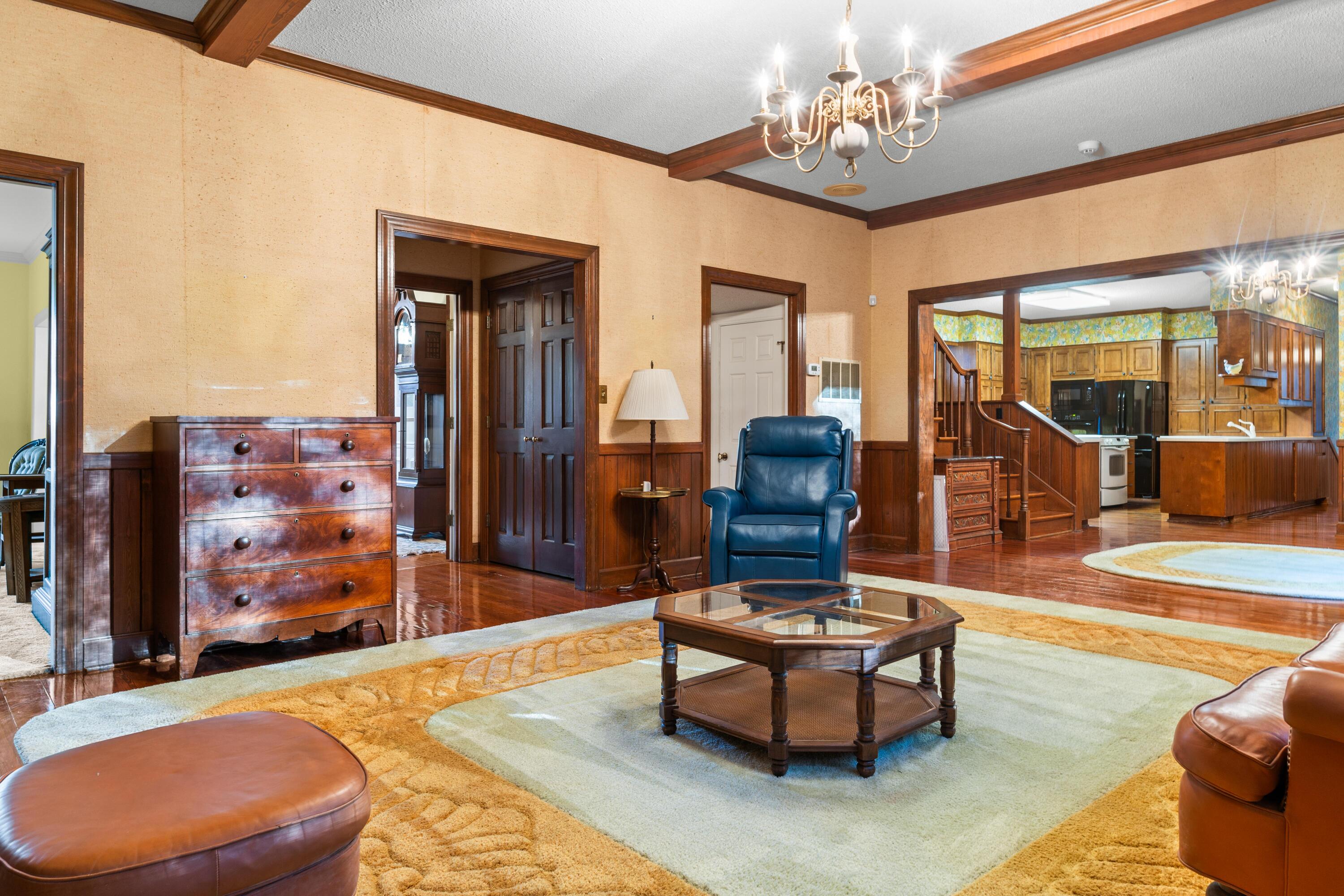 1555 Riverbank Drive