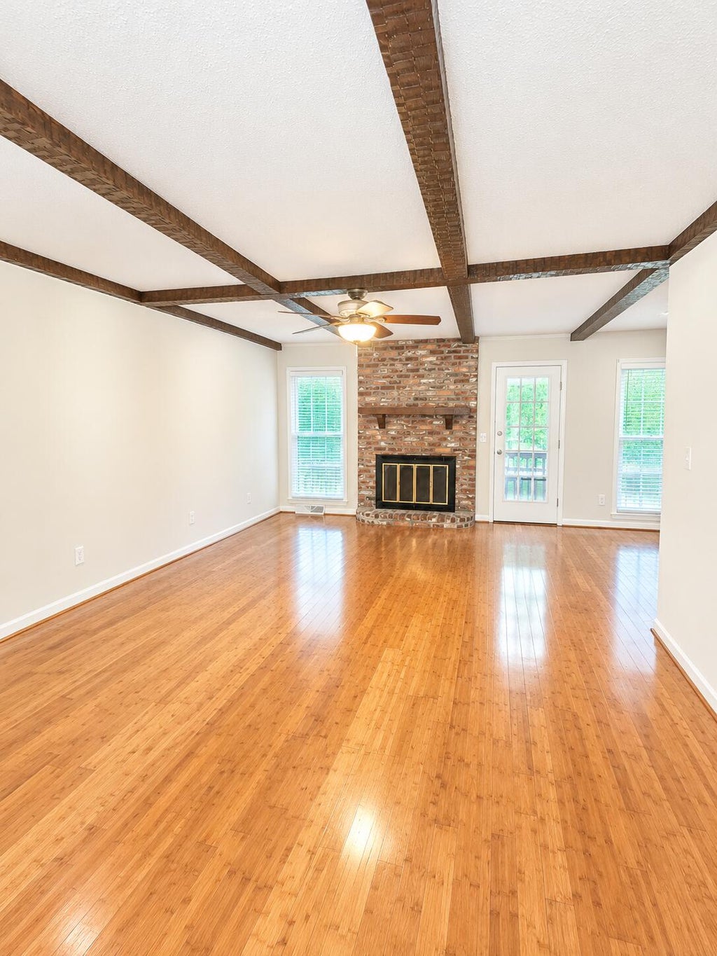 Photo of 105 Glendale Drive, Summerville, SC 29485 (MLS # 26027995)