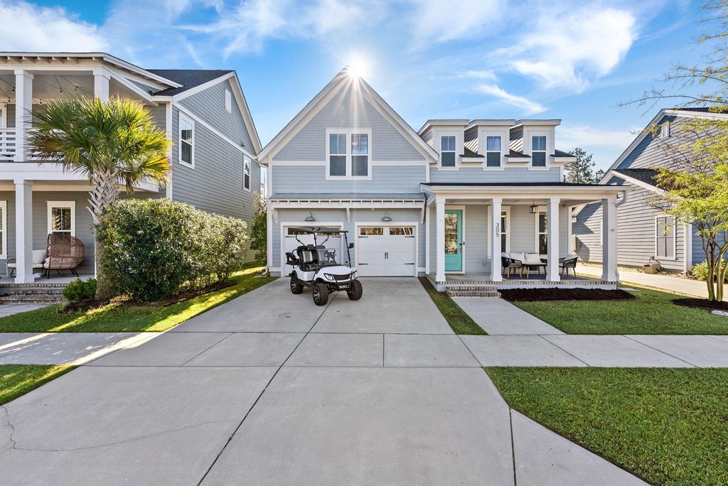 Photo of 305 Great Lawn Drive, Summerville, SC 29486 (MLS # 26008389)