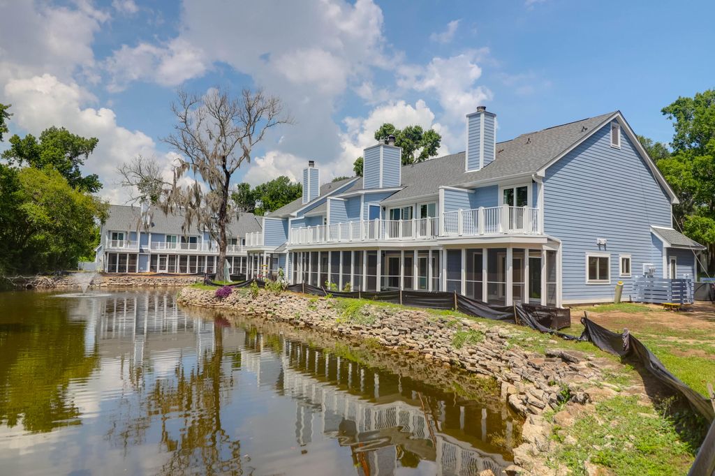 Photo of 857 Liriope Lane #E, Mount Pleasant, SC 29464 (MLS # 25019170)