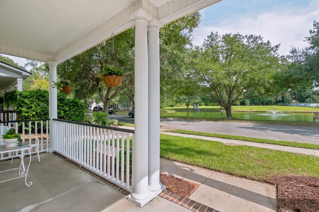 Photo of 2324 Kennison Lane, Mount Pleasant, SC 29466 (MLS # 26028817)