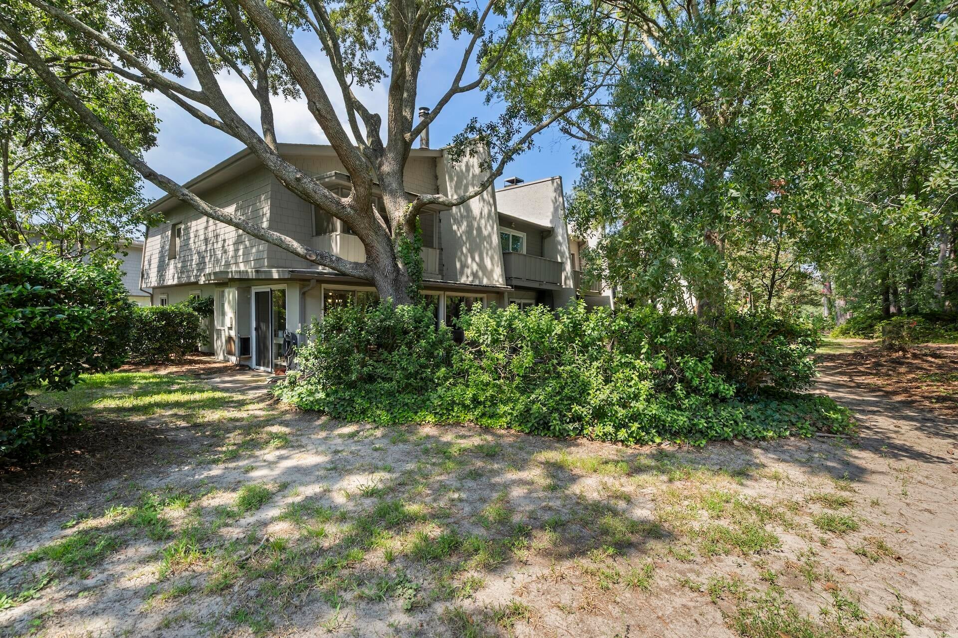 608 Ventura Place